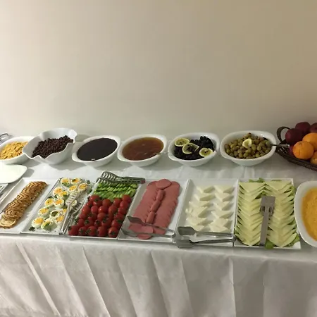 호텔 아탐 스위트 앤 아파트먼트 3*