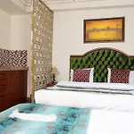 Atam Hotel